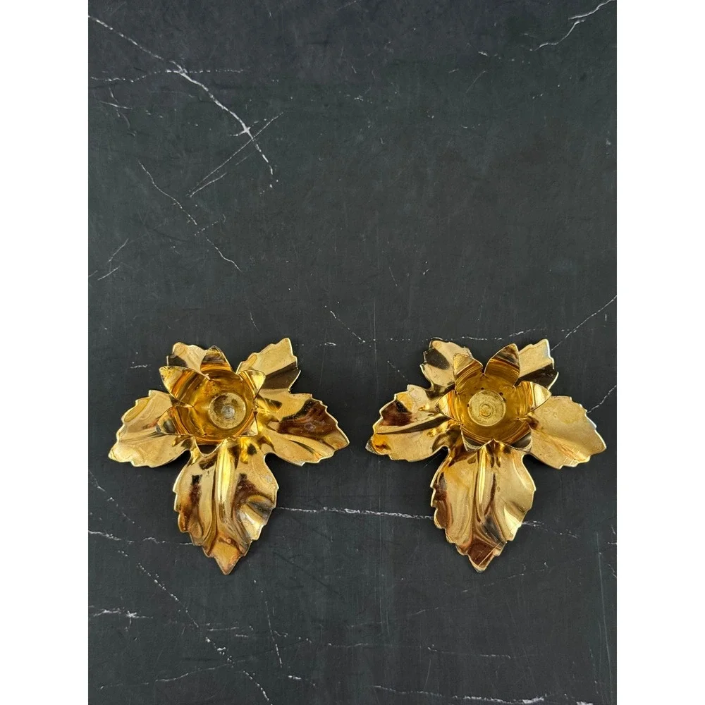 VTG PAIR (2) Gold Tone Metal Leaf Candle Holders 1.5X3X3
